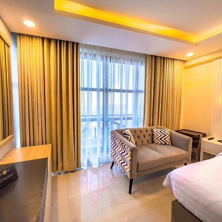 Fiora Hotel Мюри Екстериор снимка