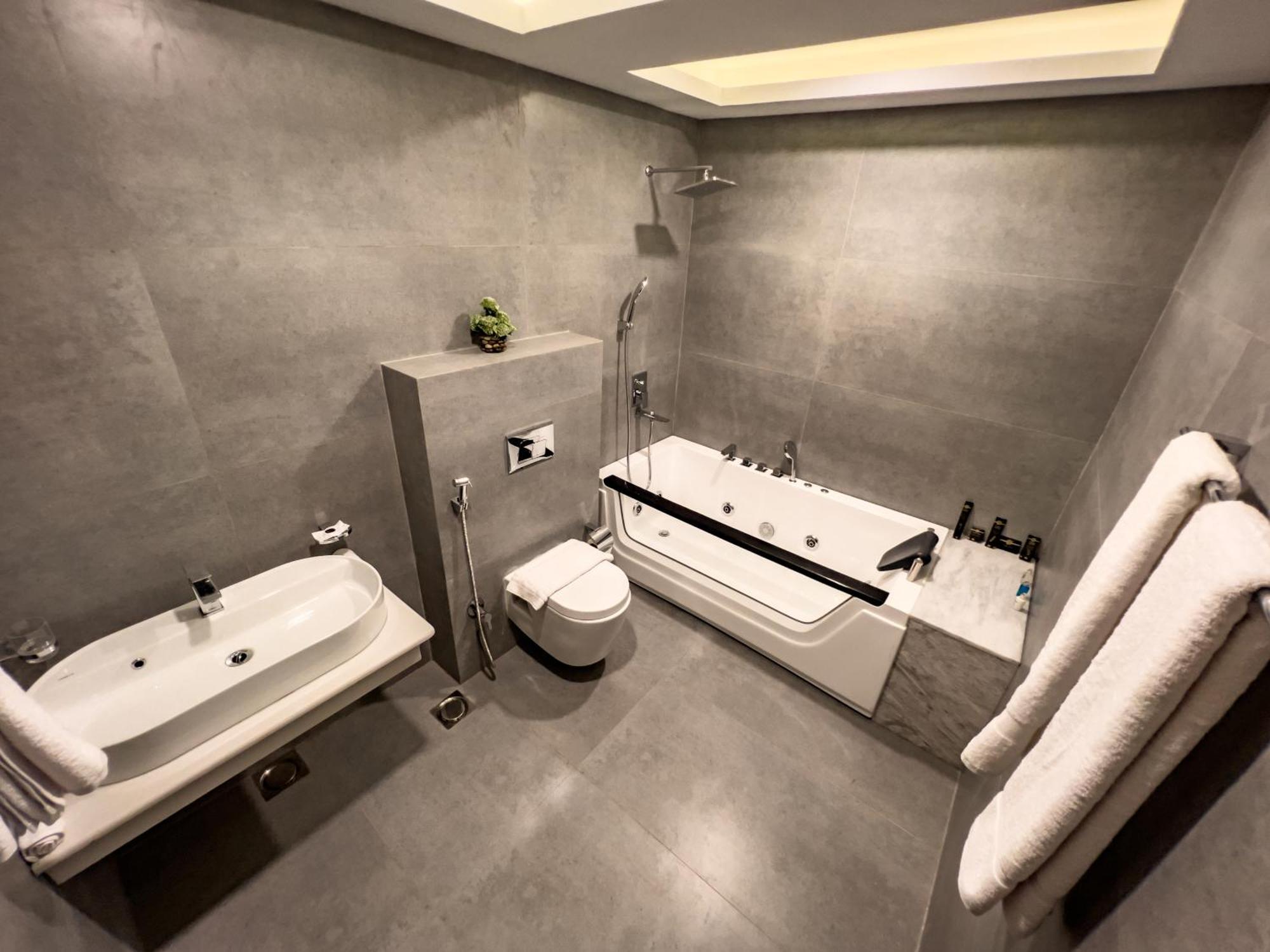 Fiora Hotel Мюри Екстериор снимка